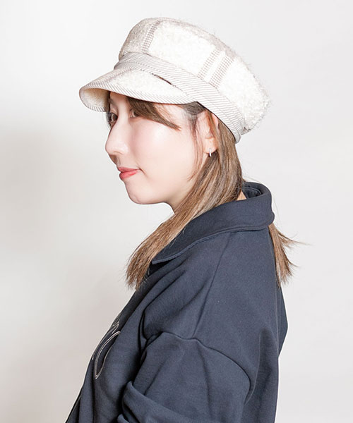 Model's head circumference: 56cm, wearing size ONESIZE