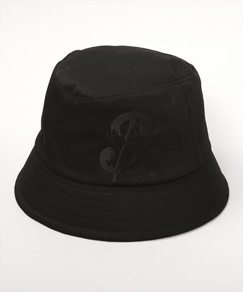 【Andy Warhol by CA4LA】ストローハット（ピンバッジ付き） CA4LA（カシラ）の「JEWELRY ITEMS HAT（ハット）」 - WEAR