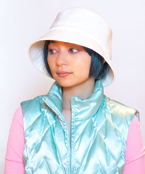 モデル頭囲：54cm 着用サイズ：ONESIZE