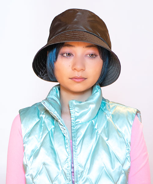 モデル頭囲：54cm 着用サイズ：ONESIZE