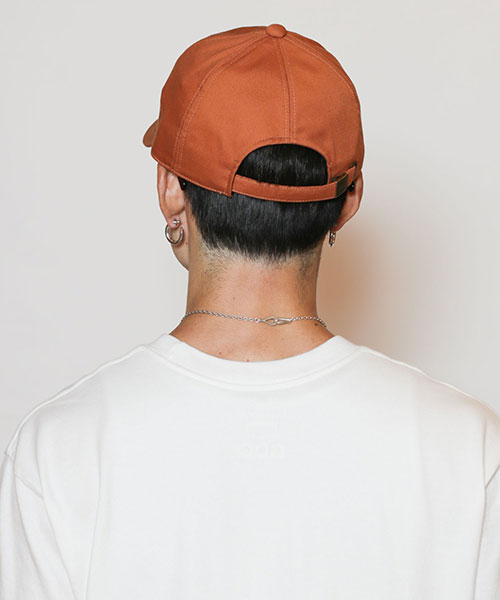 モデル頭囲：58.5cm 着用サイズ：ONESIZE