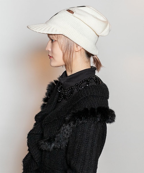 WHITE モデル頭囲：55cm