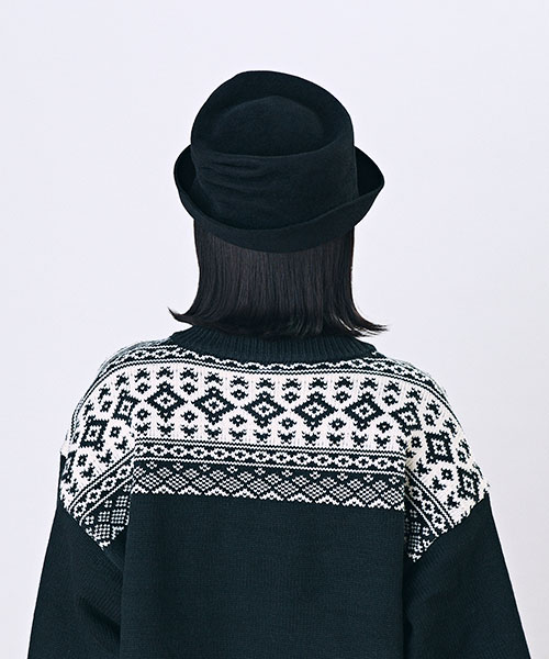 モデル頭囲：55.5cm 着用サイズ：ONESIZE
