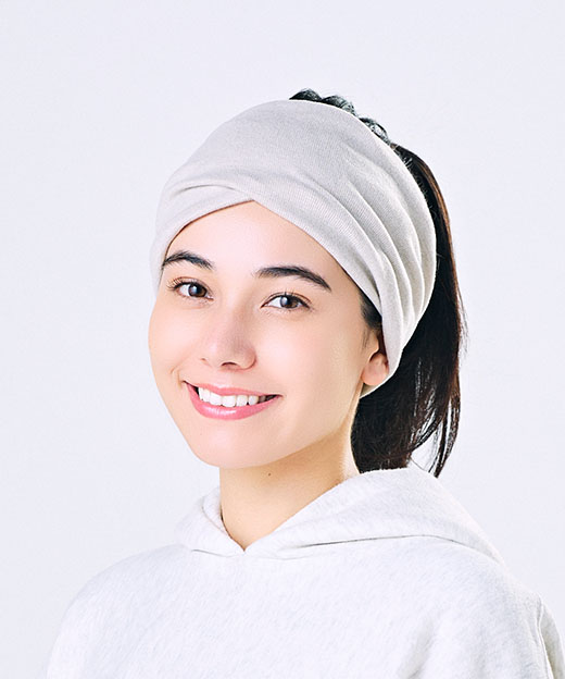 BEIGE　モデル頭囲：56cm