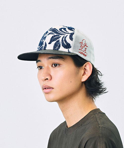 BLUE モデル頭囲：58.5cm