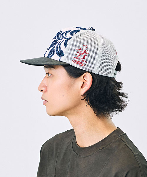 BLUE モデル頭囲：58.5cm