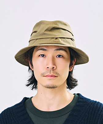 TUCKED HAT