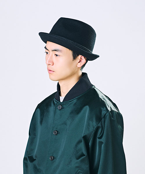 Model's head circumference: 59cm, wearing size ONESIZE