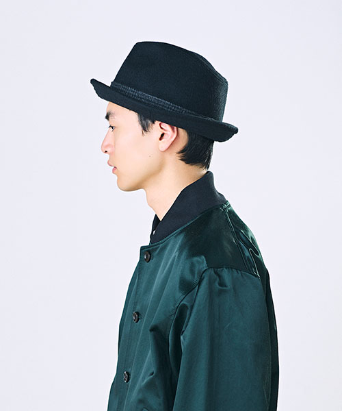 Model's head circumference: 59cm, wearing size ONESIZE