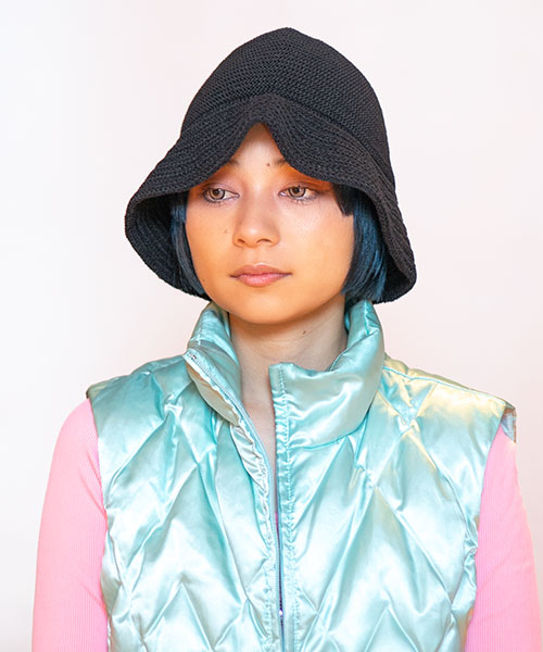 モデル頭囲：54cm 着用サイズ：ONESIZE