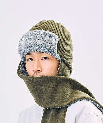 KNITTED SCARF FLYING CAP
