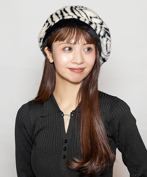 モデル頭囲：56cm 着用サイズ：ONESIZE
