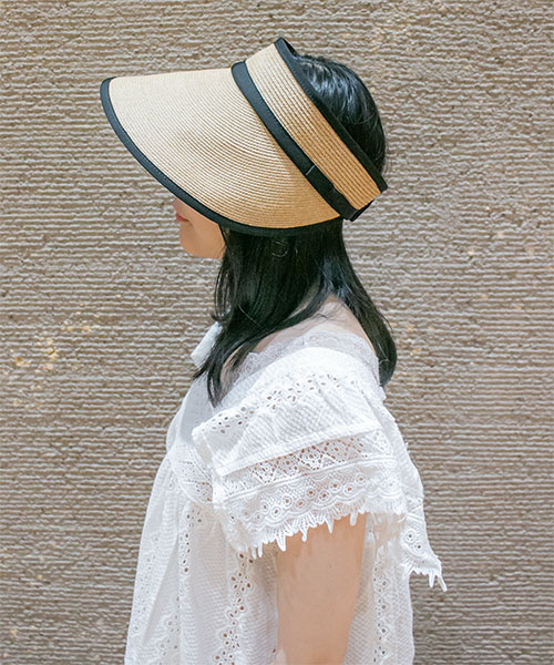モデル頭囲：55m 着用サイズ：ONESIZE