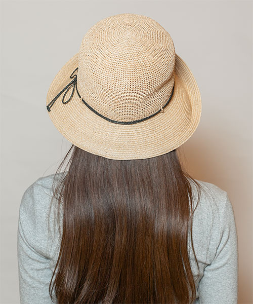 モデル頭囲：56cm 着用サイズ：ONESIZE