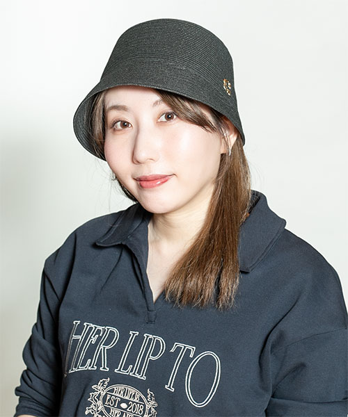モデル頭囲：56cm 着用サイズ：ONESIZE