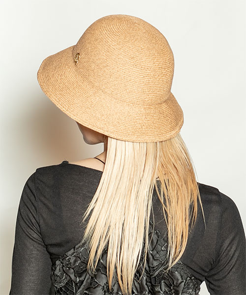 モデル頭囲：58cm 着用サイズ：ONESIZE