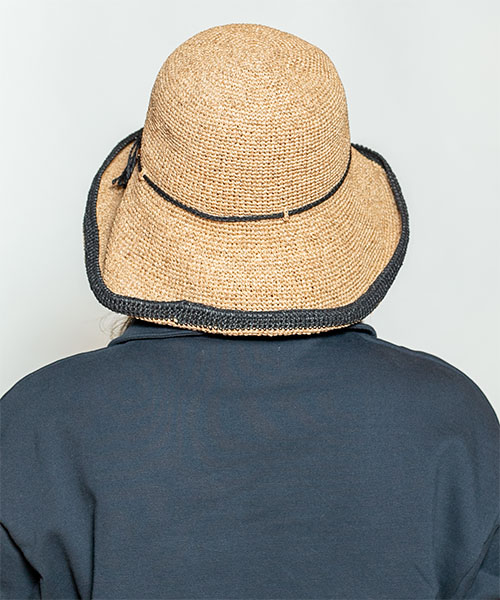 モデル頭囲：56cm 着用サイズ：ONESIZE
