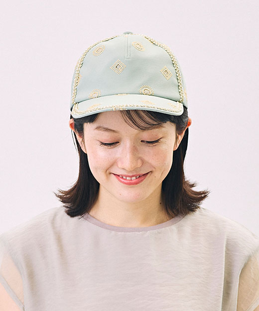 モデル頭囲：56cm 着用サイズ：ONESIZE