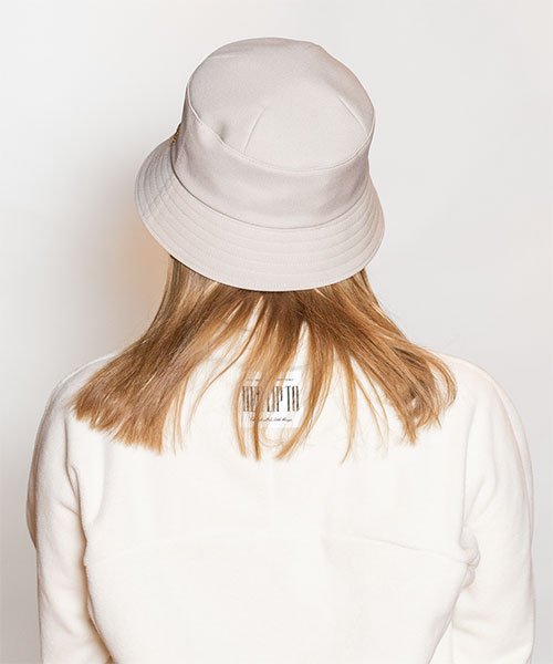 モデル頭囲：56cm 着用サイズ：ONESIZE