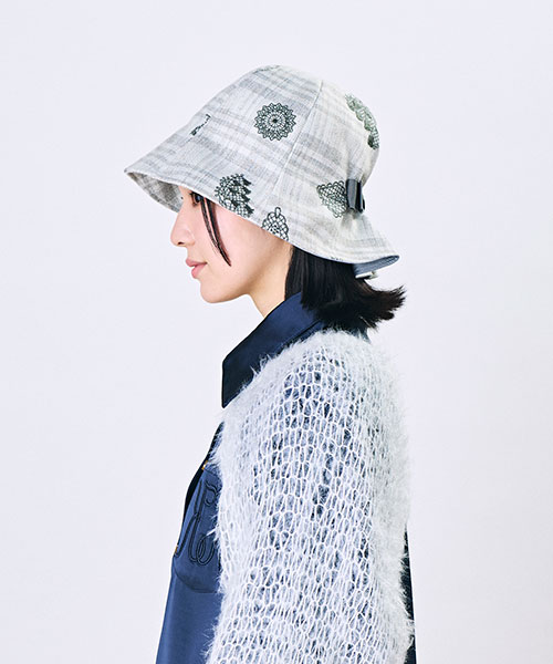 モデル頭囲：55.5cm 着用サイズ：ONESIZE
