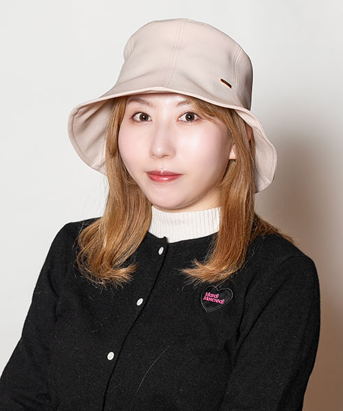 モデル頭囲：56cm 着用サイズ：ONESIZE