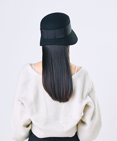 モデル頭囲：55.5cm 着用サイズ：ONESIZE