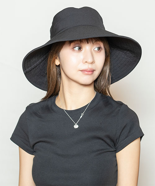 モデル頭囲：56cm 着用サイズ：ONESIZE