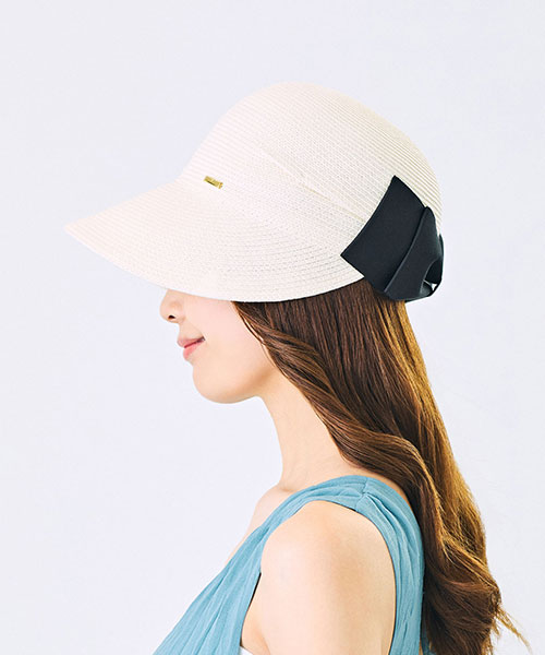 WHITE モデル頭囲：57㎝