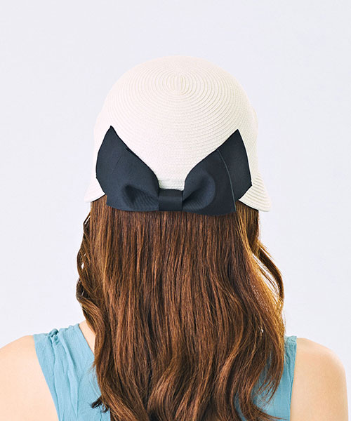 WHITE モデル頭囲：57㎝