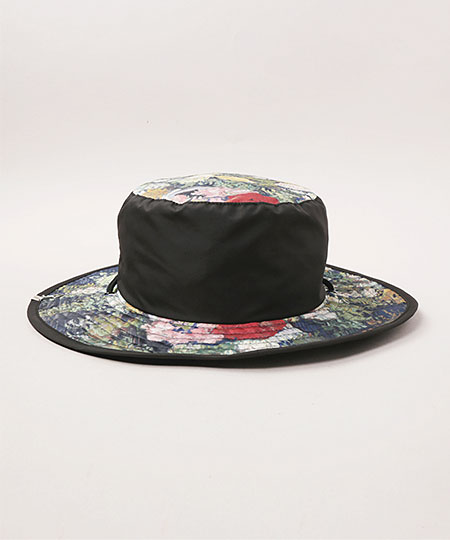 BOUQUET OF FLOWERS IN A VASE HAT BLACK ONESIZE