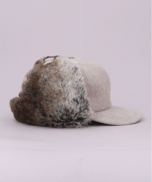 THE MET CLASSIC LOGO EAR FLAP CAP BEIGE ONESIZE