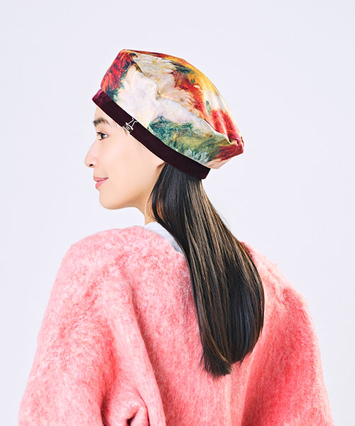 モデル頭囲：55.5cm 着用サイズ：ONESIZE