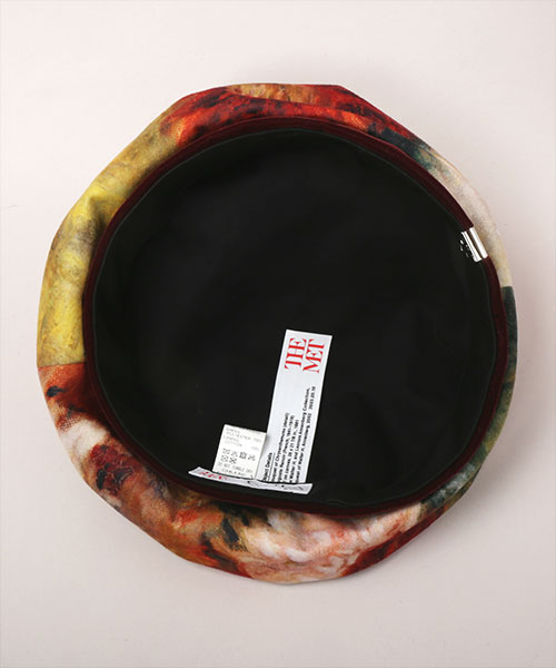 THE MET Bouquet of Chrysanthemums BERET MIX ONESIZE