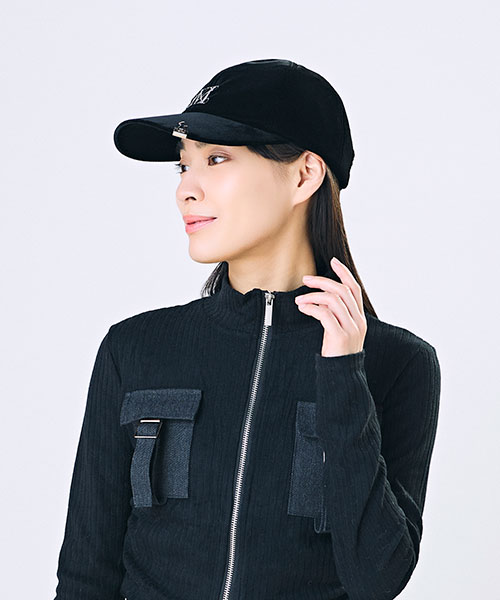 モデル頭囲：55.5cm 着用サイズ：ONESIZE