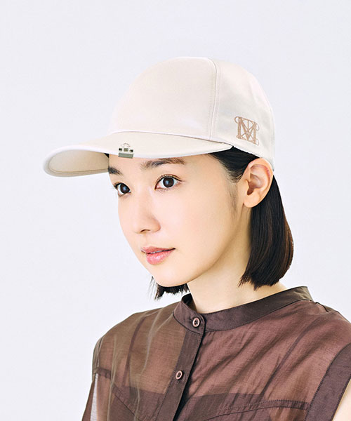 LIGHT BEIGE モデル頭囲：56cm