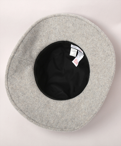 THE MET Island of the Dead HAT BLACK ONESIZE