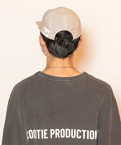 WHITE モデル頭囲：58.5cm