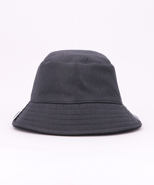AKA SIX HERRINGBONE HALF N HALF BUCKET HAT BLACK x GRAY ONESIZE
