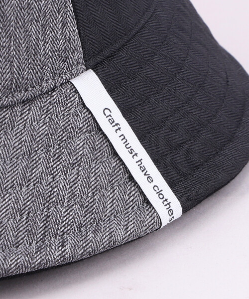 AKA SIX HERRINGBONE HALF N HALF BUCKET HAT BLACK x GRAY ONESIZE