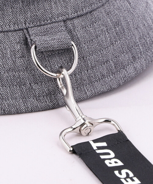 AKA SIX HERRINGBONE HALF N HALF BUCKET HAT BLACK x GRAY ONESIZE