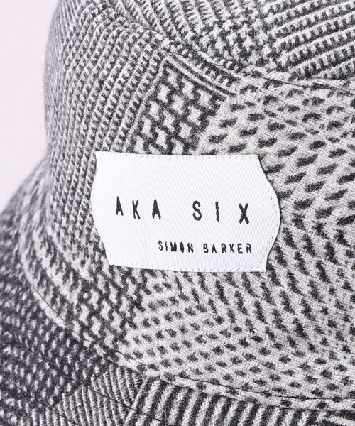 AKA SIX CHECK BUCKET HAT LIGHT GRAY ONESIZE