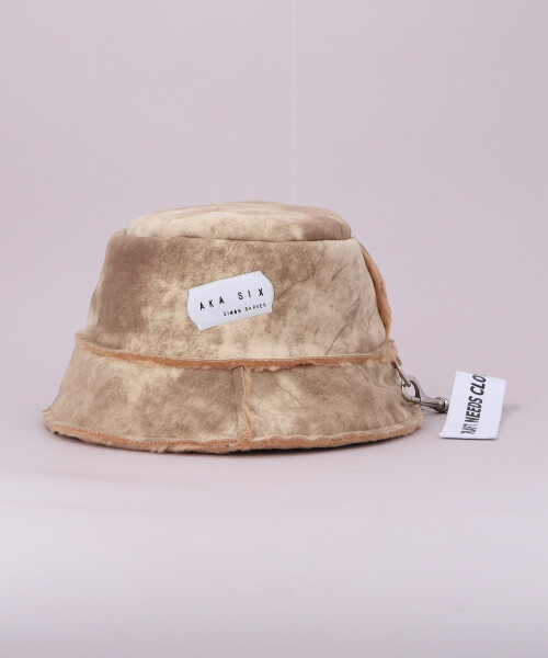 AKA SIX SHEARLING BUCKET HAT BEIGE ONESIZE