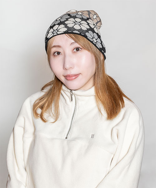 モデル頭囲：56cm 着用サイズ：ONESIZE
