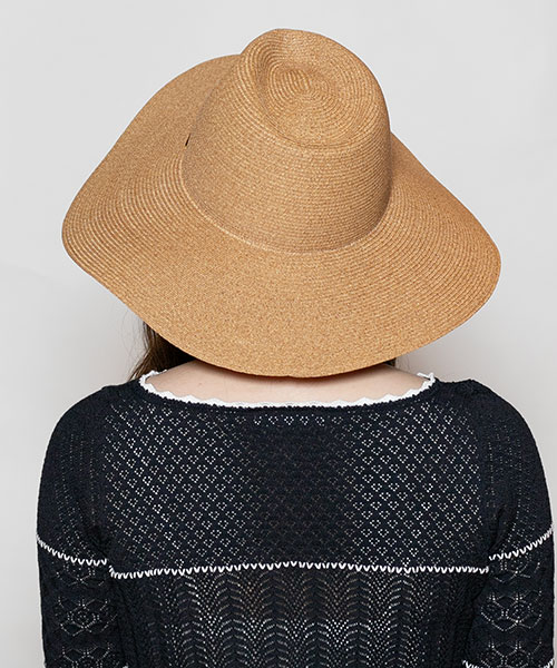 モデル頭囲：56cm 着用サイズ：ONESIZE