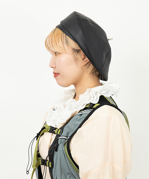 モデル頭囲：54.5cm 着用サイズ：ONESIZE
