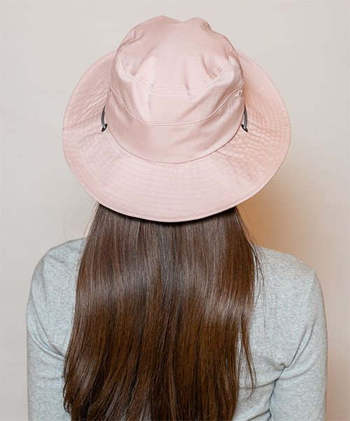 モデル頭囲：56cm 着用サイズ：ONESIZE