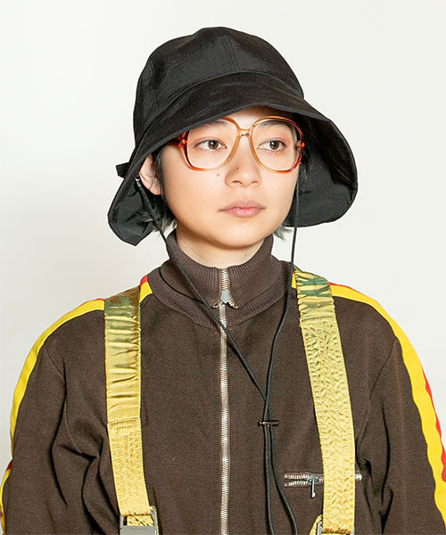 モデル頭囲：54cm 着用サイズ：ONESIZE
