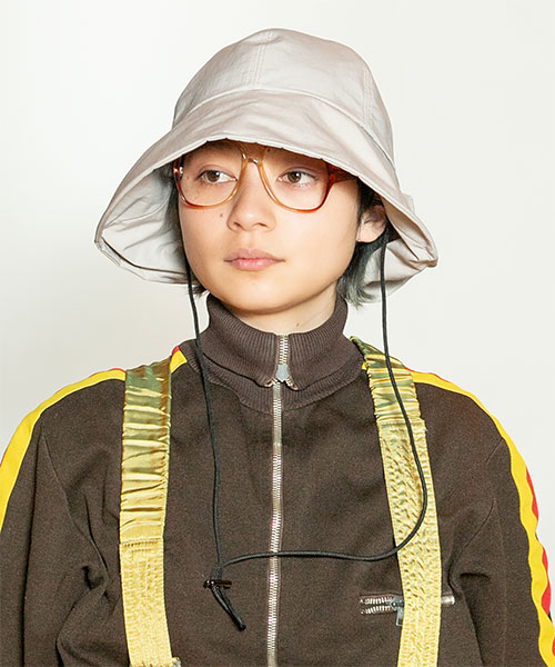 モデル頭囲：54cm 着用サイズ：ONESIZE