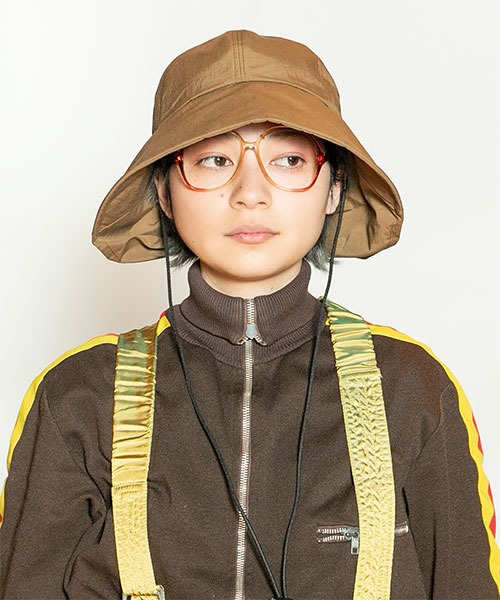 モデル頭囲：54cm 着用サイズ：ONESIZE