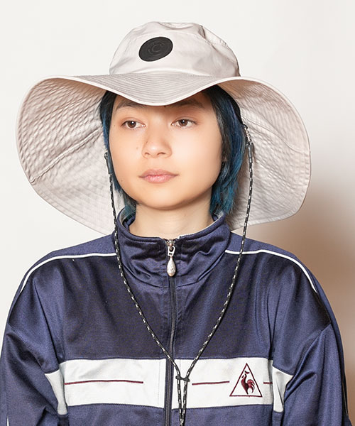 モデル頭囲：54cm 着用サイズ：ONESIZE